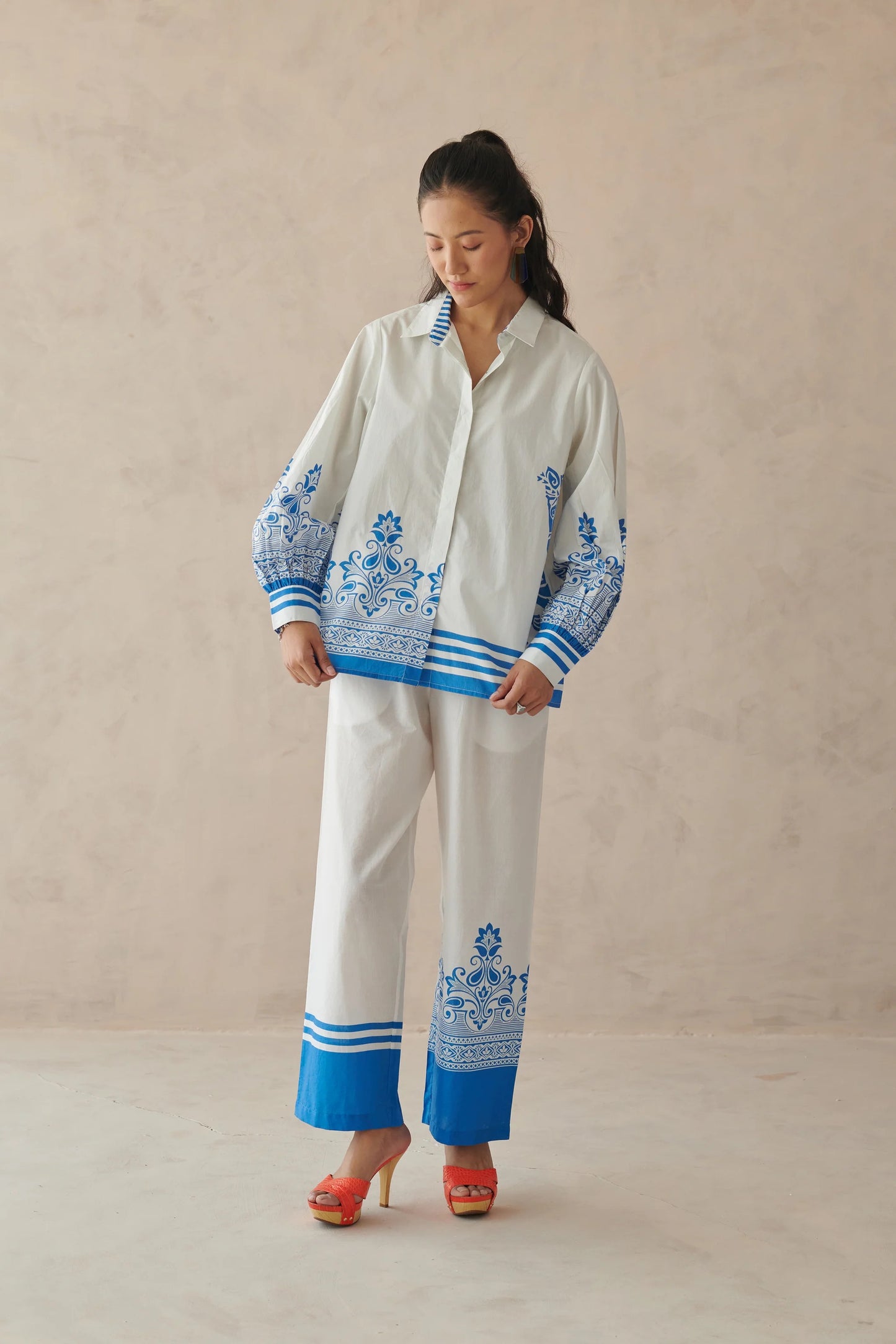 Glide White Border Print Pants