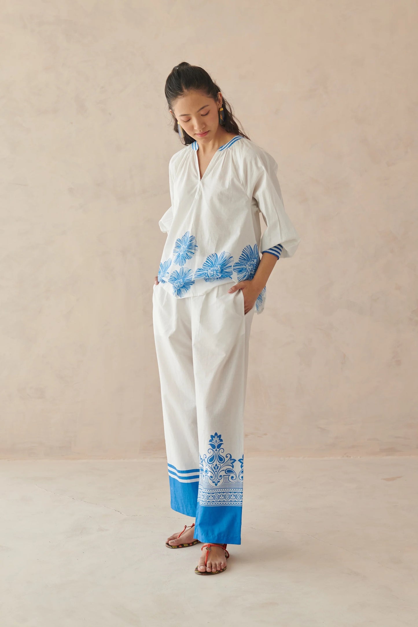 Glide White Border Print Pants
