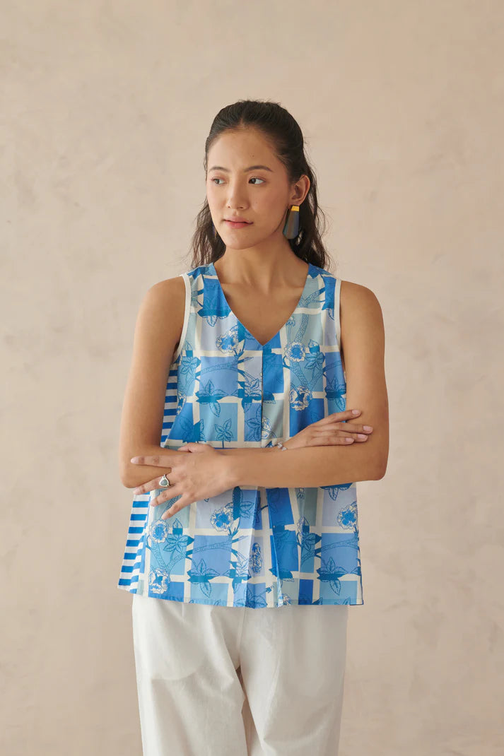 Vaya Blue Mosaic Floral Top