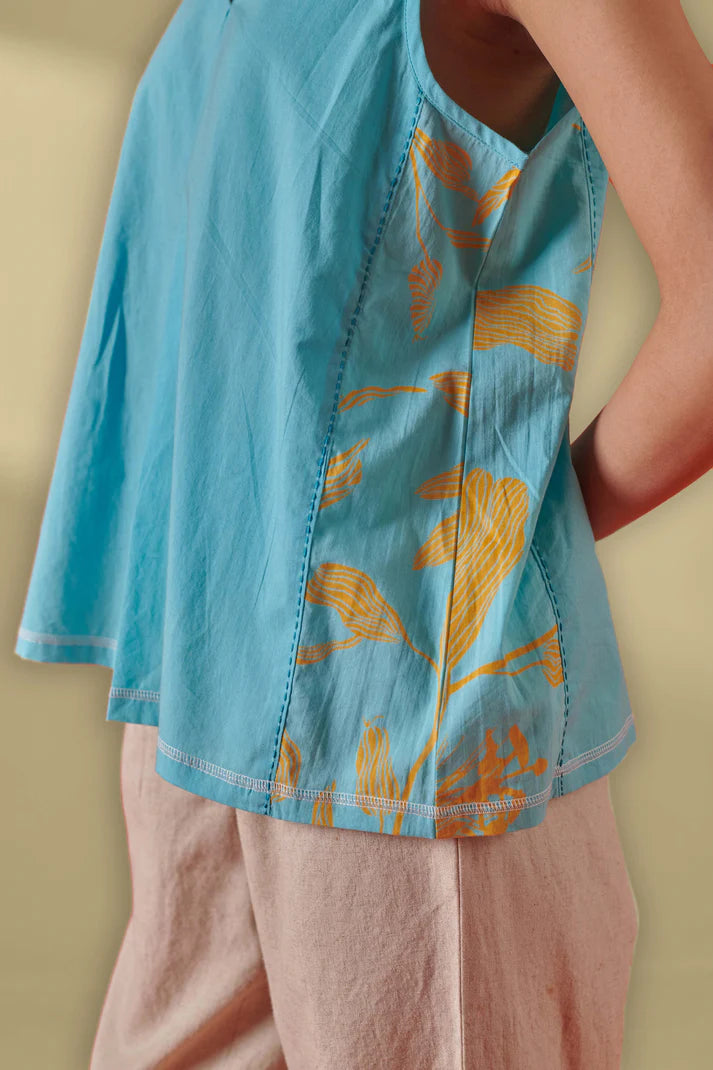 Vaya Aqua V-neck Sleeveless Top